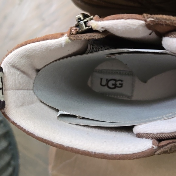 UGG K.Robley Westher Boot - Picture 7 of 9